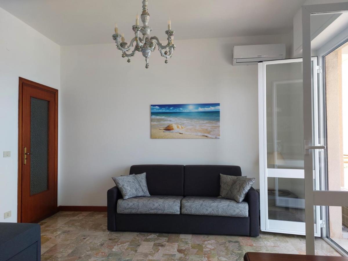 Maremare, Really On The Beach, With Private Parking Savona Zewnętrze zdjęcie