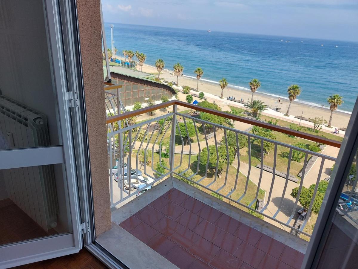 Maremare, Really On The Beach, With Private Parking Savona Zewnętrze zdjęcie
