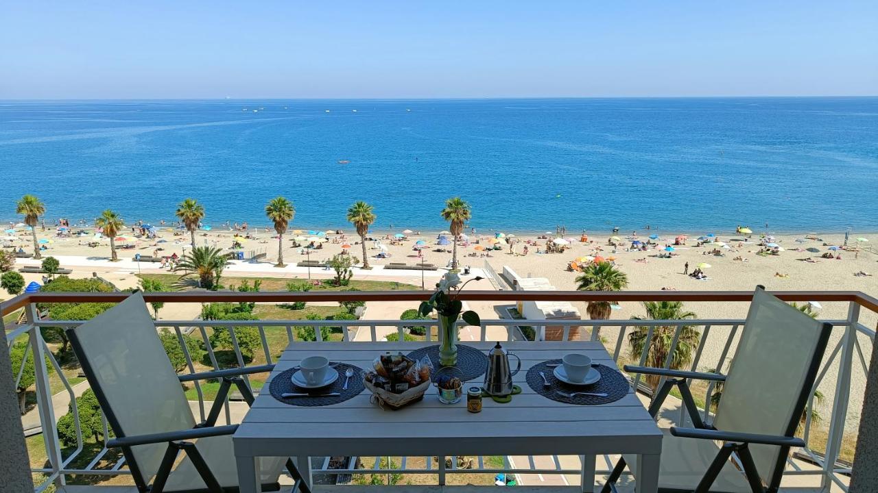 Maremare, Really On The Beach, With Private Parking Savona Zewnętrze zdjęcie